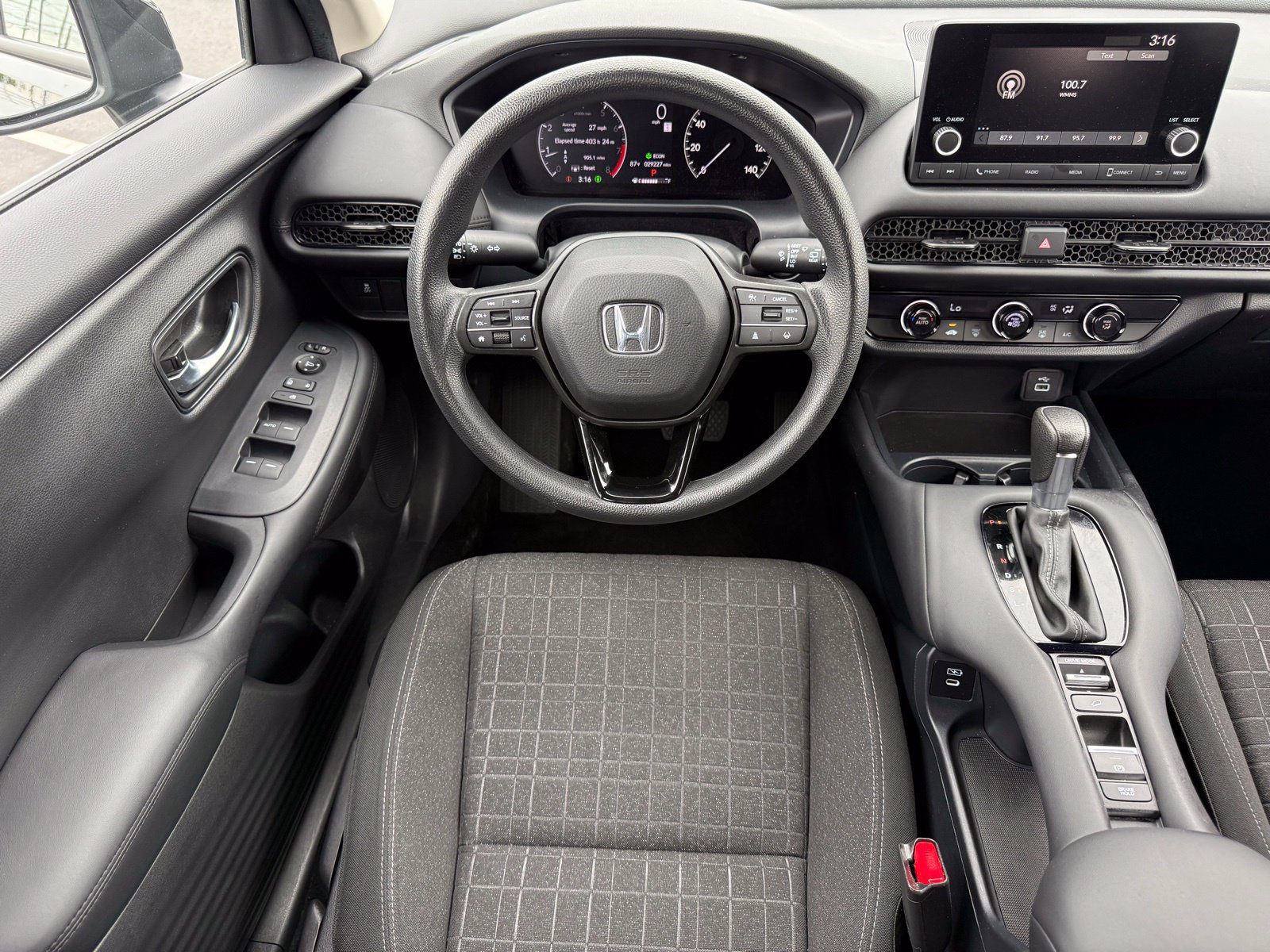 Used 2024 Honda HR-V LX image 31
