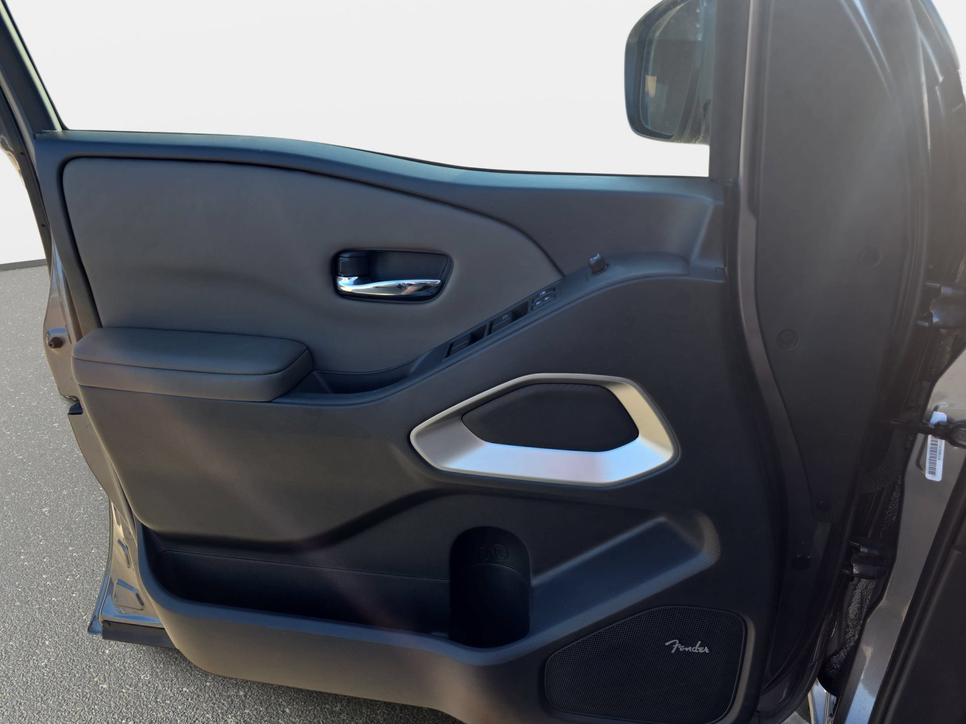 Used 2024 Nissan Frontier SV w/ Technology Package RWD image 26