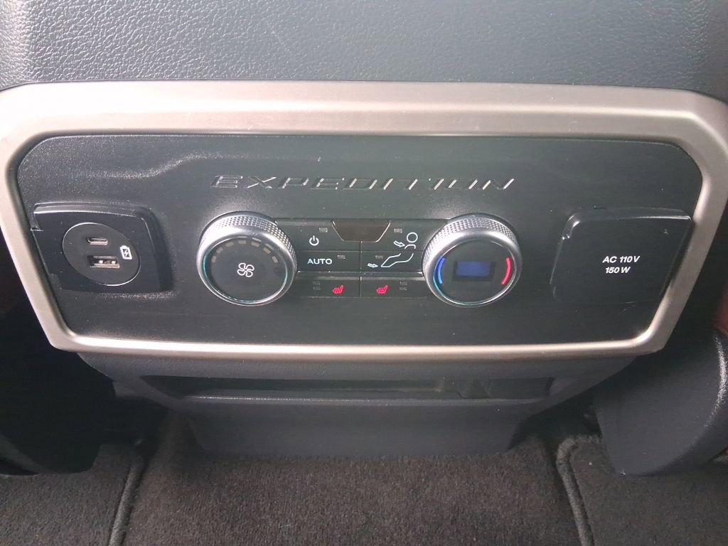Used 2023 Ford Expedition Max Limited image 21