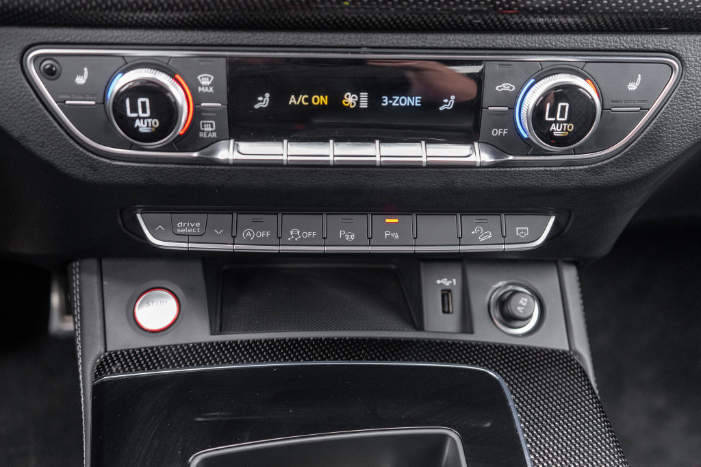 Used 2024 Audi SQ5 Prestige AWD/4WD image 29