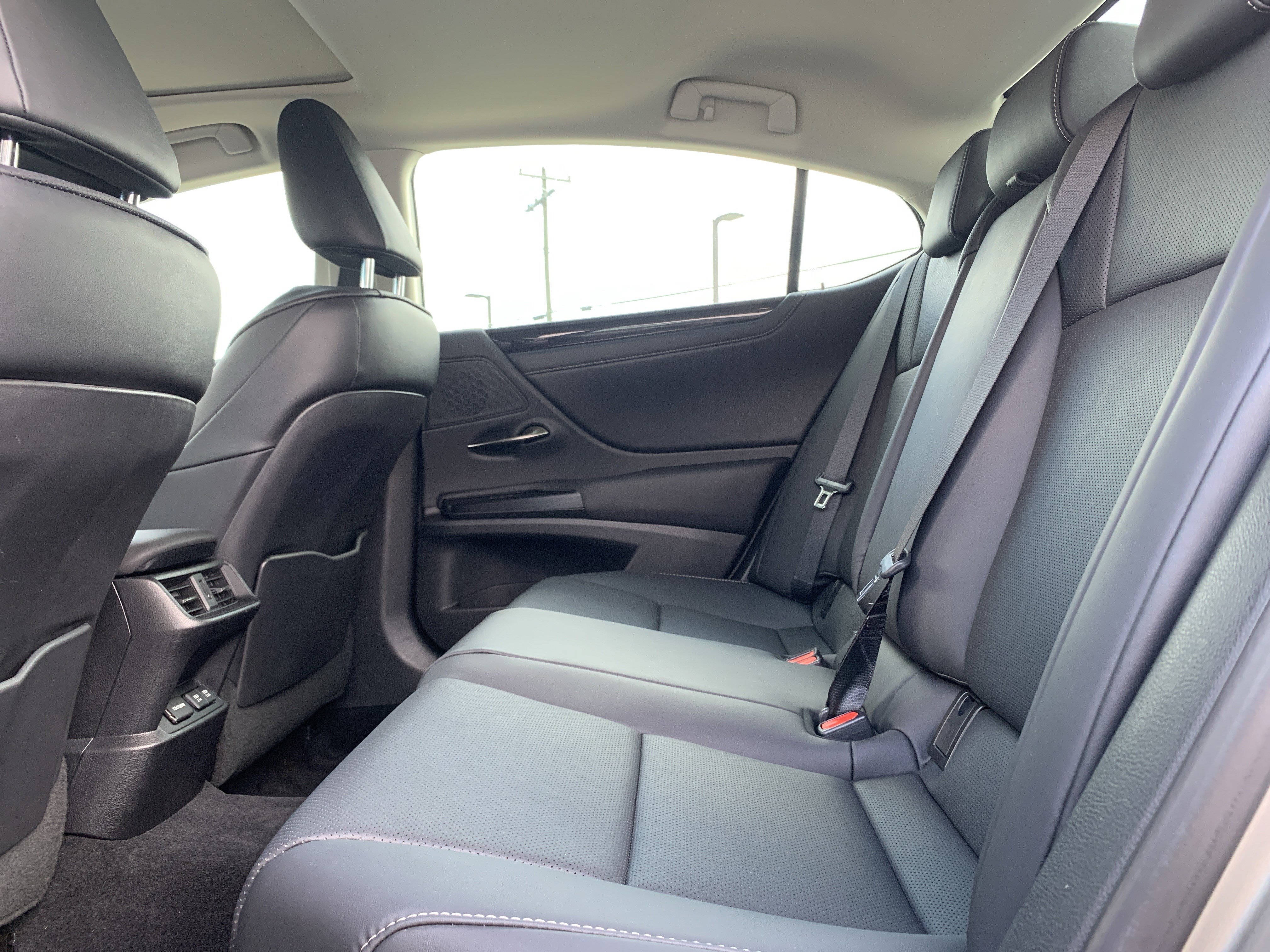 Certified 2021 Lexus ES 350 w/ Premium Package image 32