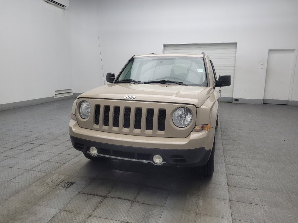 Used 2017 Jeep Patriot High Altitude FWD image 15
