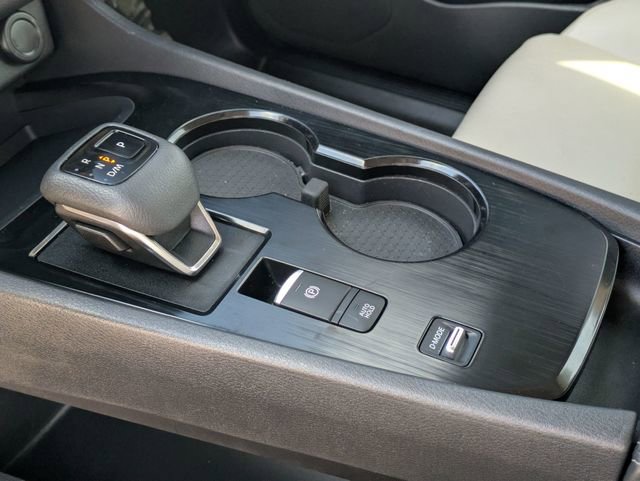 Used 2022 Nissan Rogue SV w/ SV Premium Package image 26