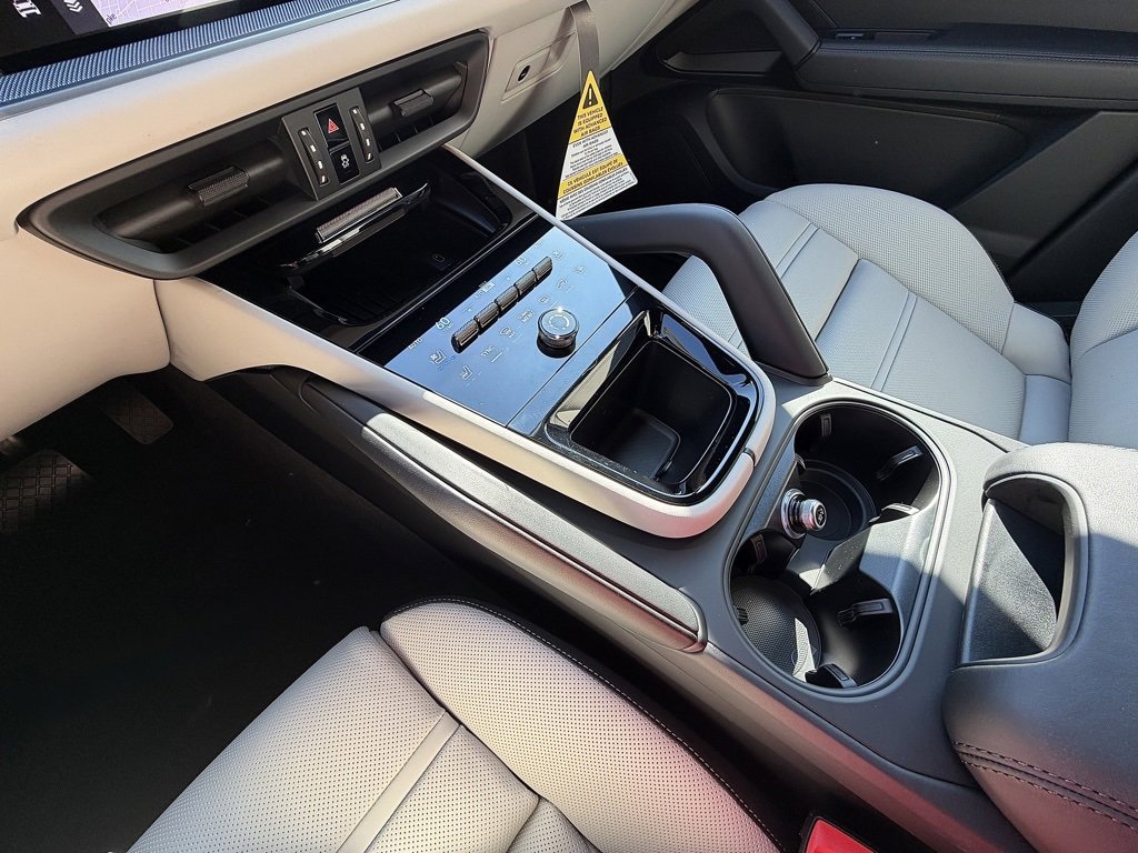 New 2026 Porsche Cayenne E-Hybrid Coupe image 16