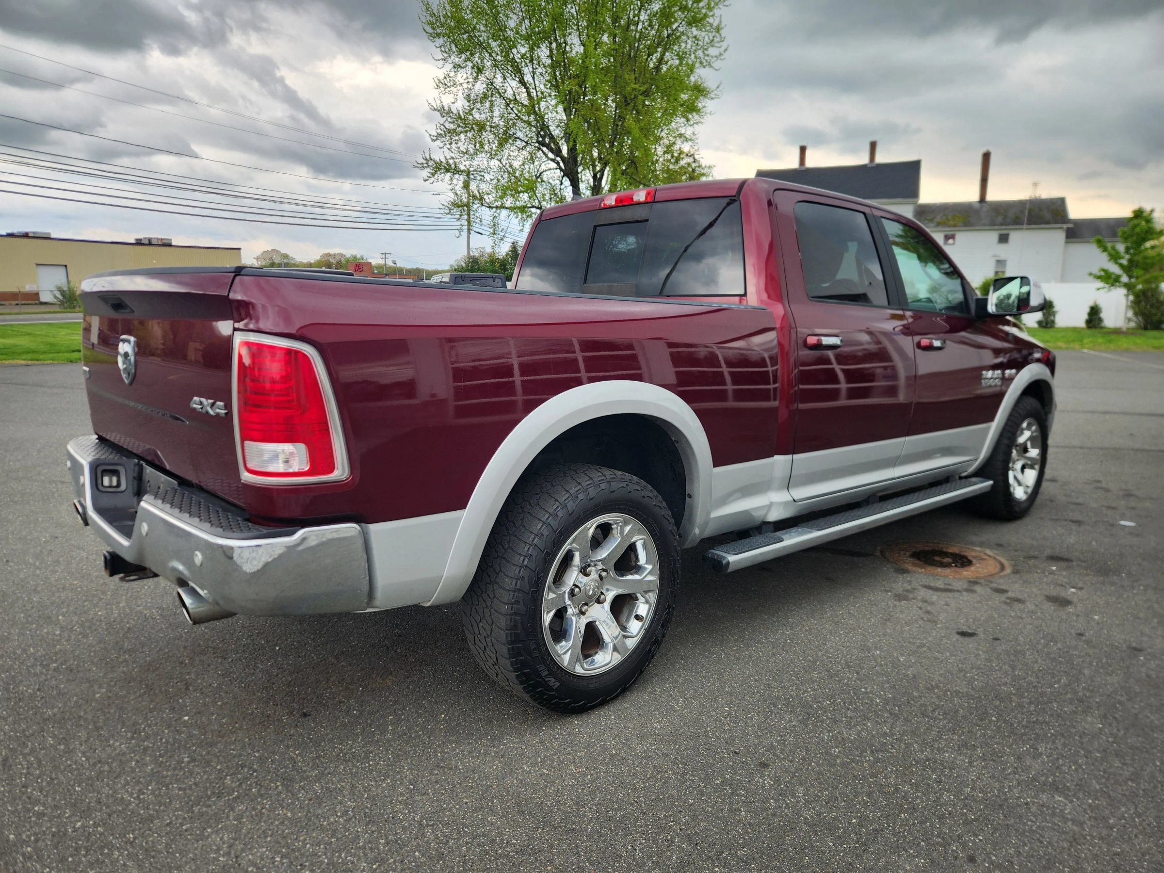 Used 2017 RAM 1500 Laramie w/ Convenience Group AWD/4WD image 16