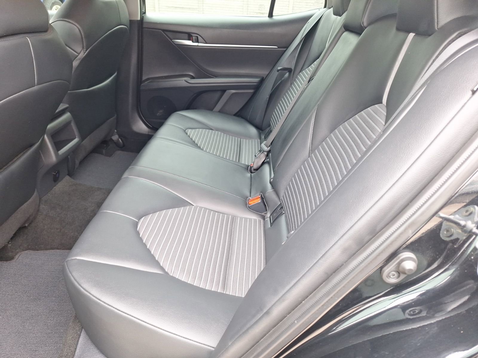 Used 2023 Toyota Camry SE w/ Convenience Package FWD image 28