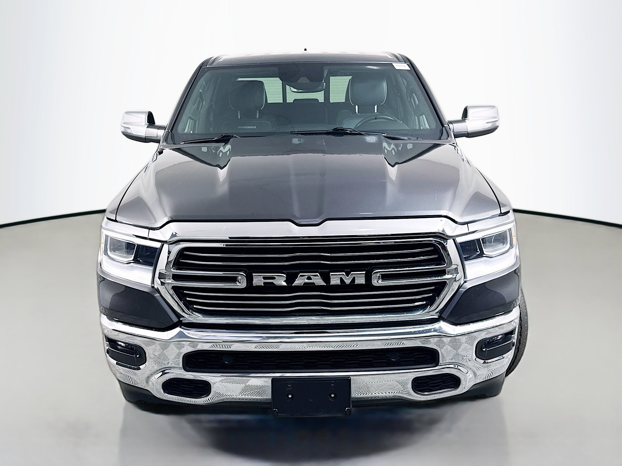 Used 2023 RAM 1500 Laramie AWD/4WD image 2