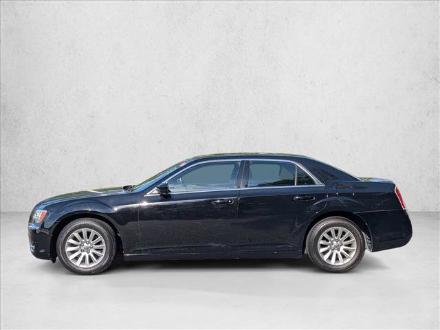 Used 2014 Chrysler 300 w/ Driver Convenience Group RWD image 9