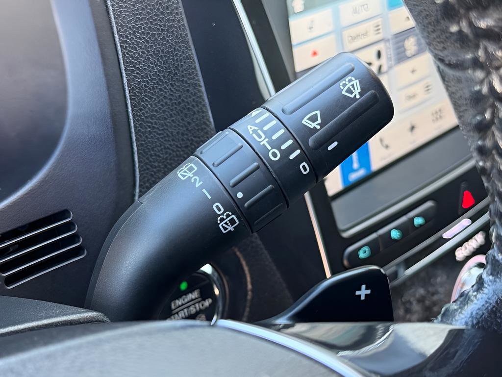 Used 2017 Ford Explorer Limited w/ Equipment Group 301A image 40