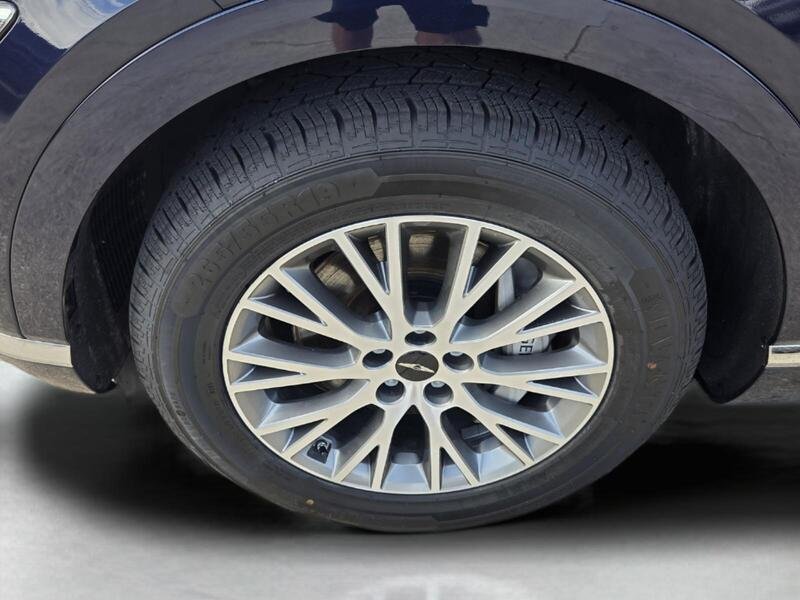 Used 2025 Genesis GV80 2.5T Standard AWD/4WD image 9