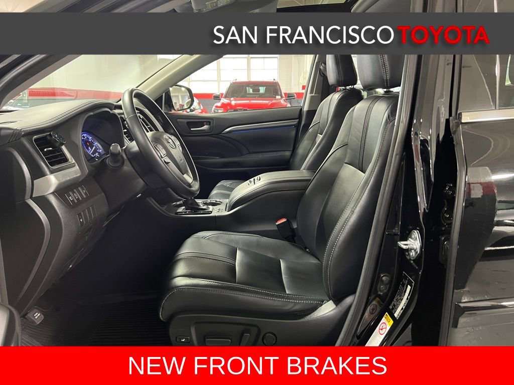 Used 2018 Toyota Highlander SE image 11