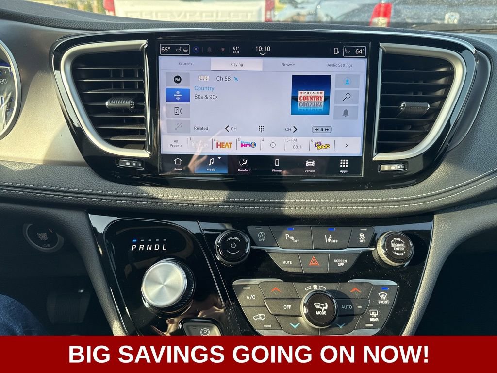 New 2026 Chrysler Pacifica Select w/ S Appearance Package image 16