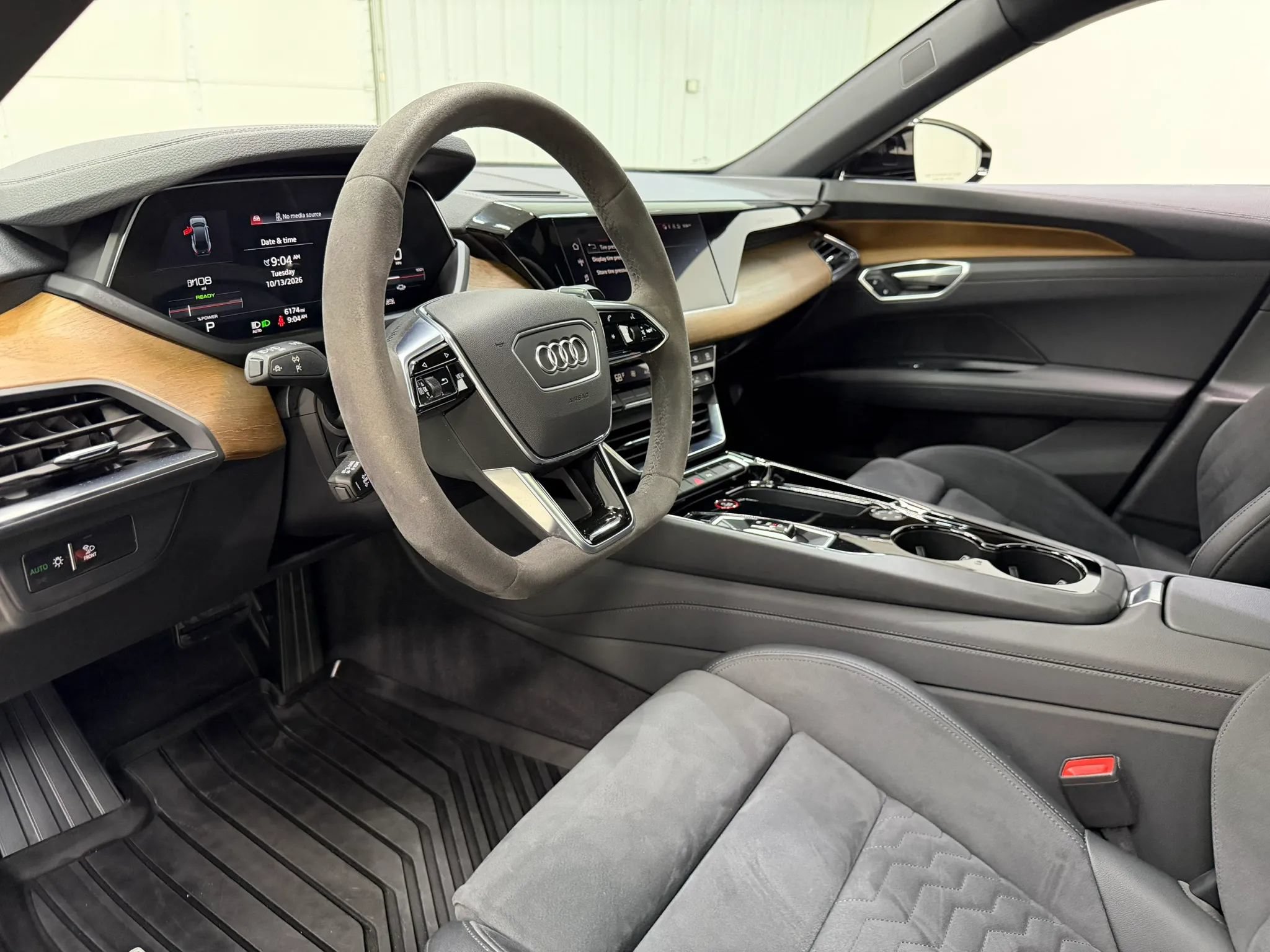 Used 2022 Audi e-tron GT Premium Plus AWD/4WD image 12