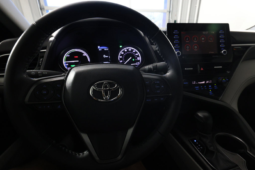 Used 2023 Toyota Camry SE FWD image 17