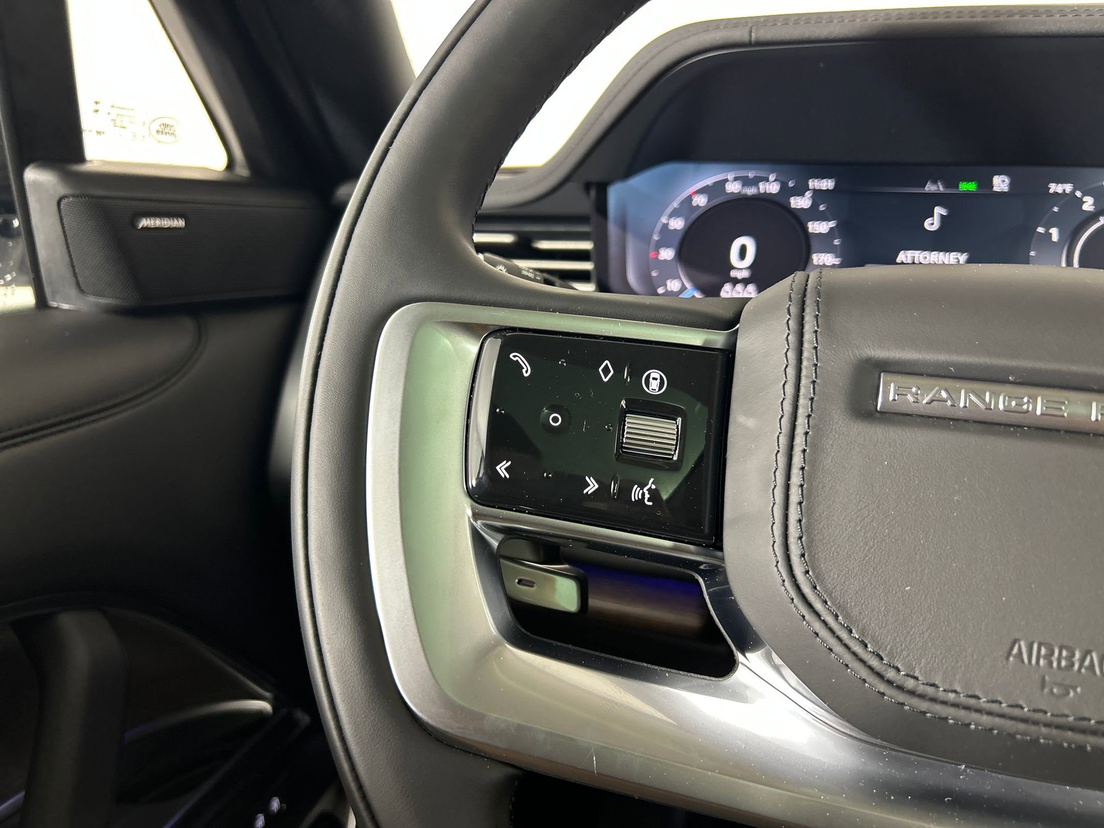 New 2025 Land Rover Range Rover SE image 14