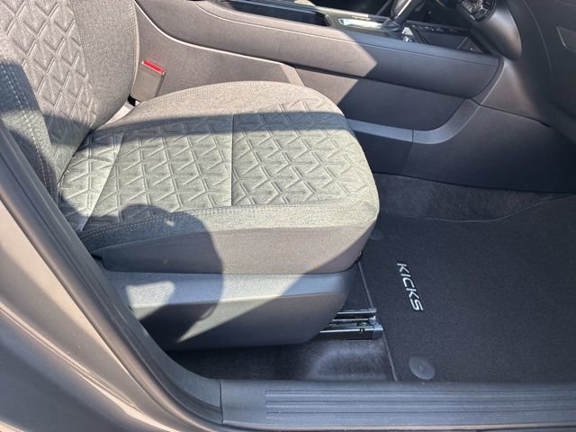 Used 2026 Nissan Kicks SV image 11