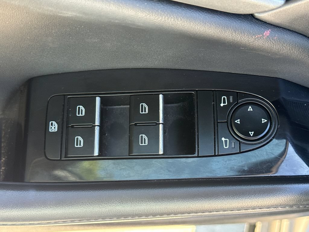 Used 2024 MAZDA MAZDA3 s FWD image 14