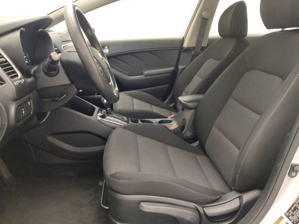 Used 2017 Kia Forte LX FWD image 17