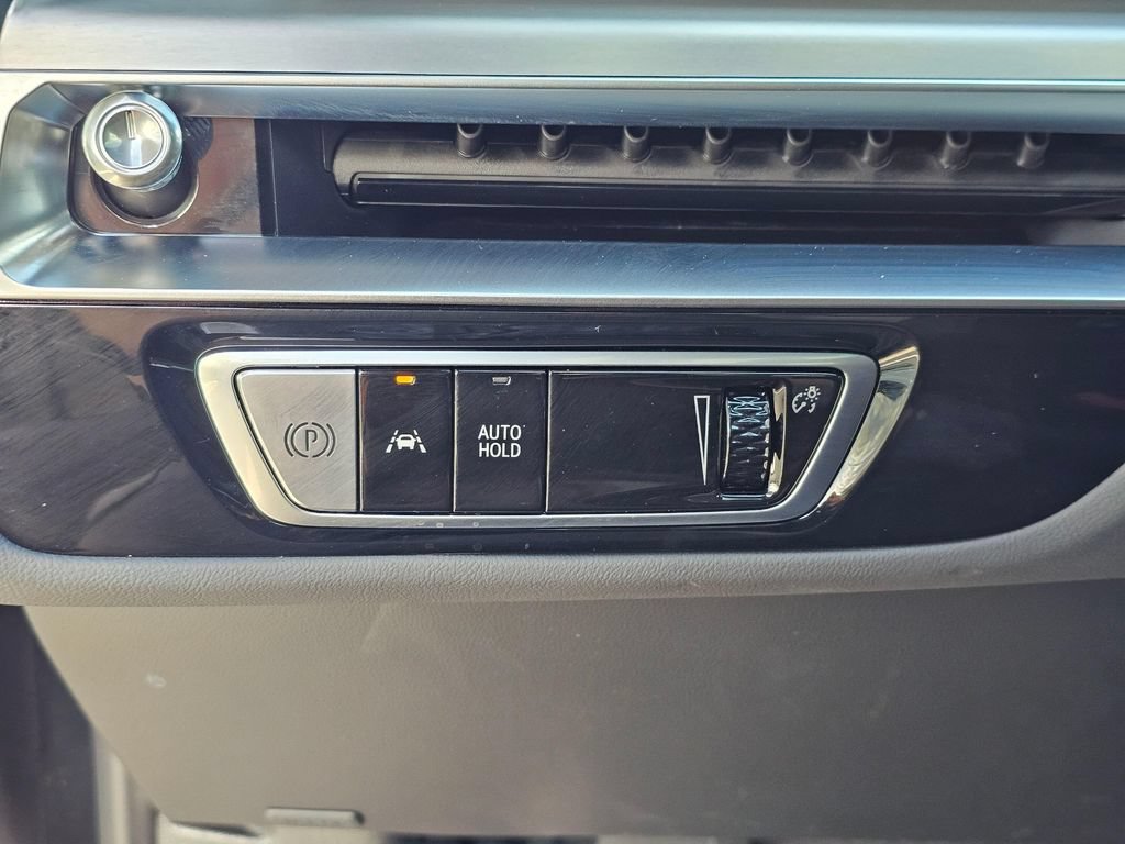 Used 2025 Cadillac Lyriq Sport image 24