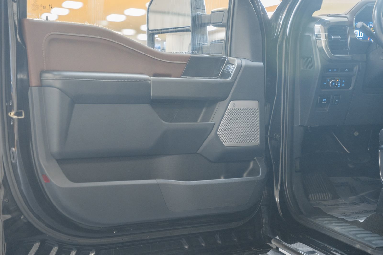 Used 2023 Ford F150 Lariat w/ Equipment Group 502A High image 41