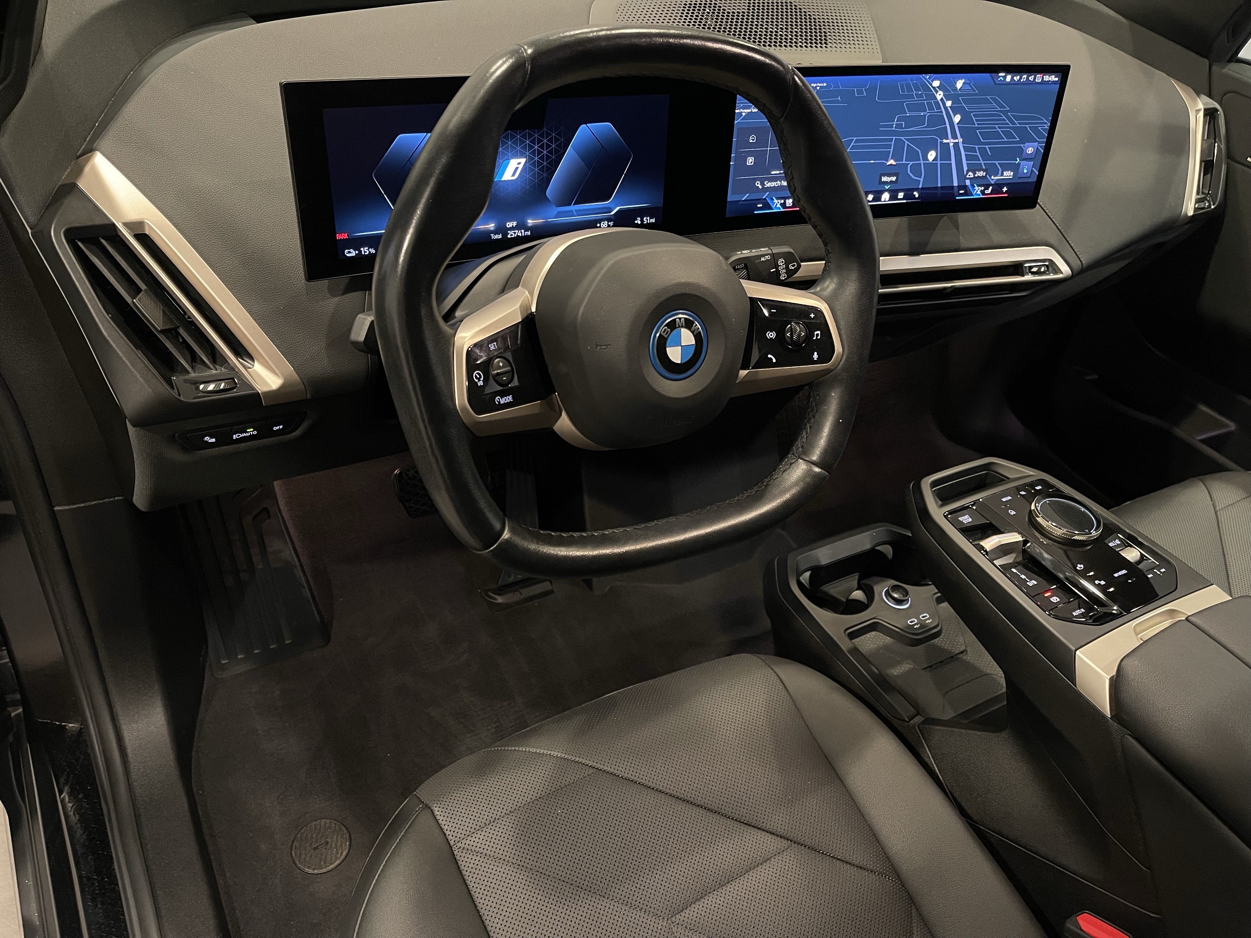 Certified 2024 BMW iX xDrive50 w/ Premium Package AWD/4WD image 13