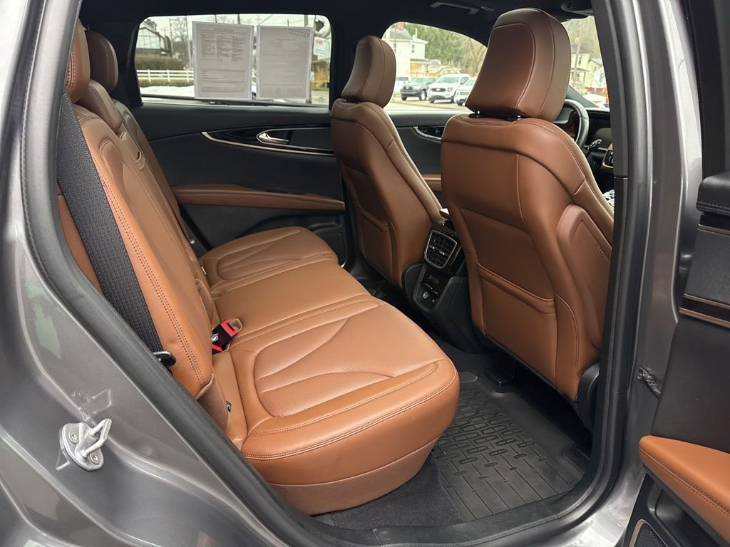 Used 2023 Lincoln Nautilus Reserve AWD/4WD image 27