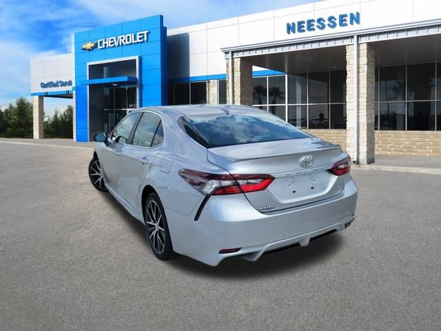 Used 2024 Toyota Camry SE FWD image 5