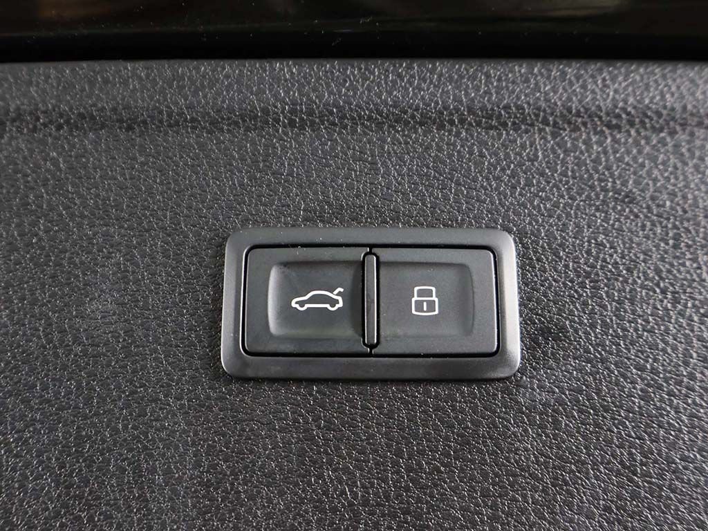 Used 2020 Audi Q5 2.0T Premium AWD/4WD image 19