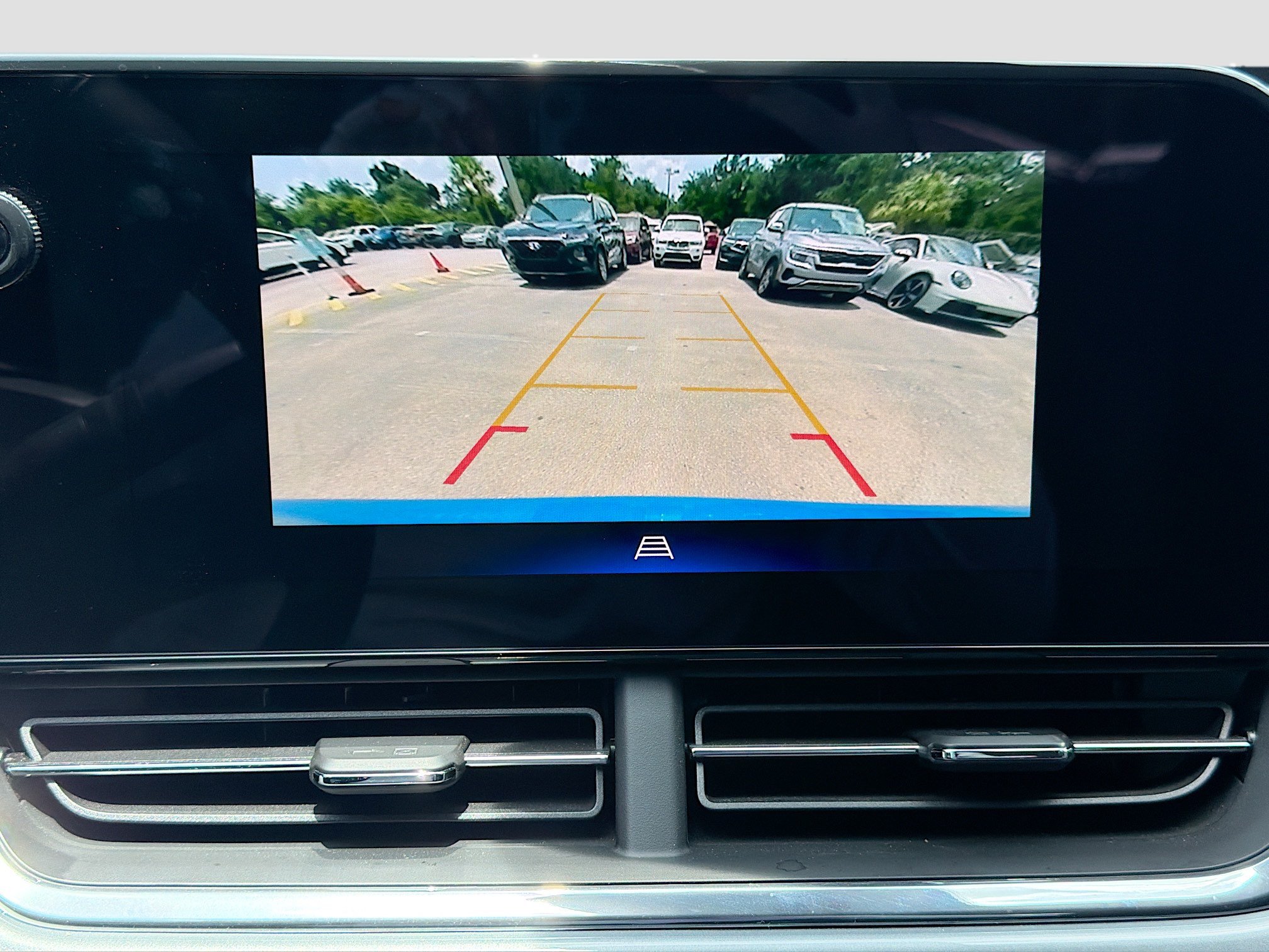 Used 2025 Chevrolet Trax LT w/ LT Convenience Package FWD image 31