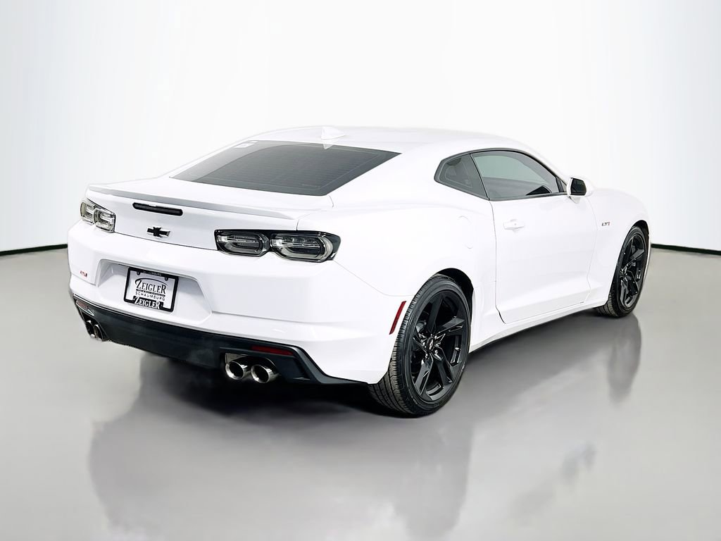 Used 2022 Chevrolet Camaro LT w/ RS Package image 5