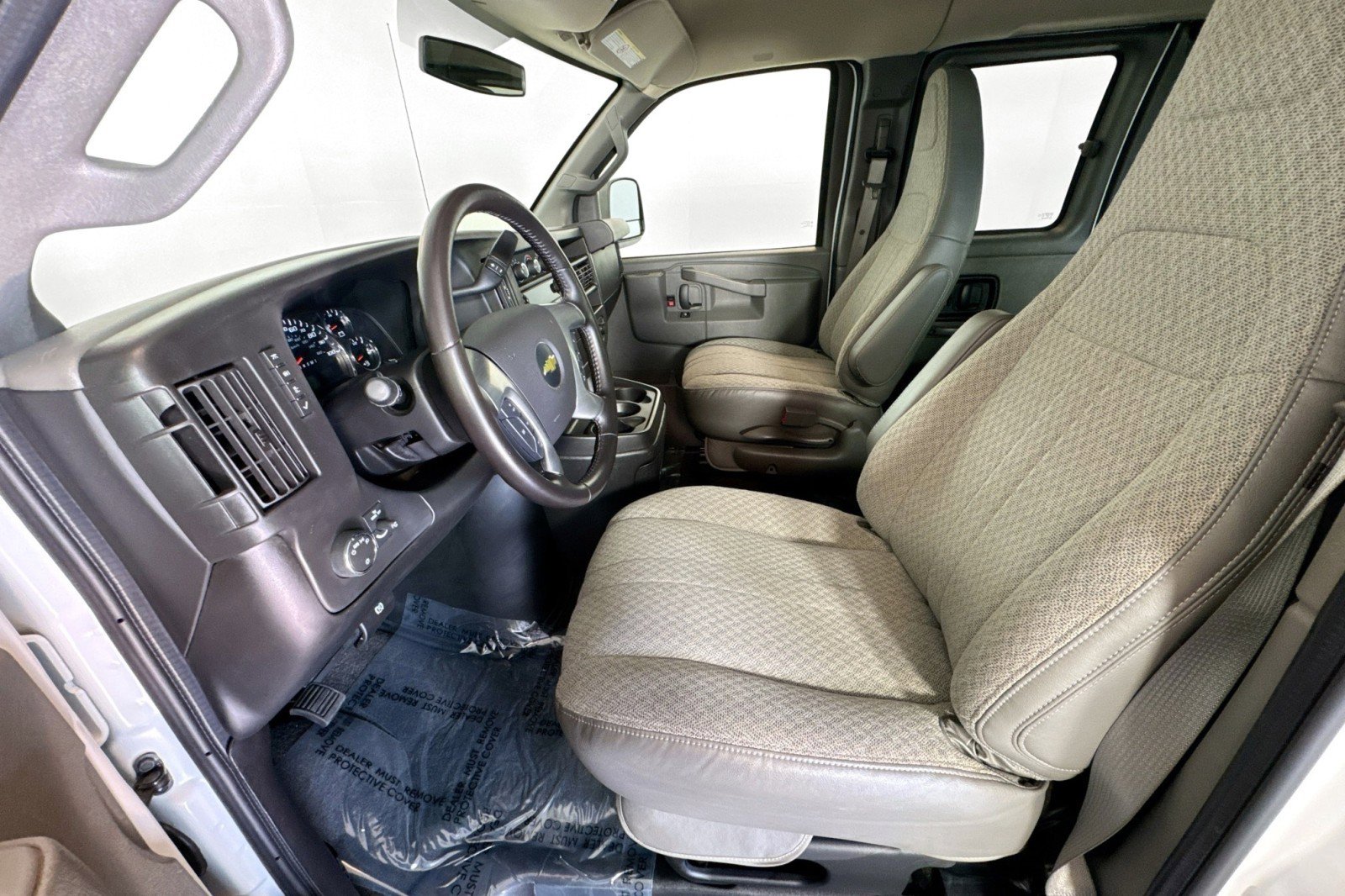 Used 2016 Chevrolet Express 2500 LS image 17