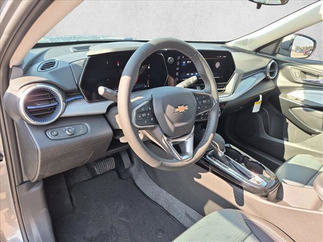 New 2026 Chevrolet Trax LT w/ Driver Confidence Package FWD image 3