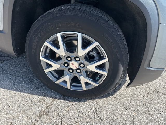 Used 2023 GMC Acadia SLT w/ Technology Package FWD image 4