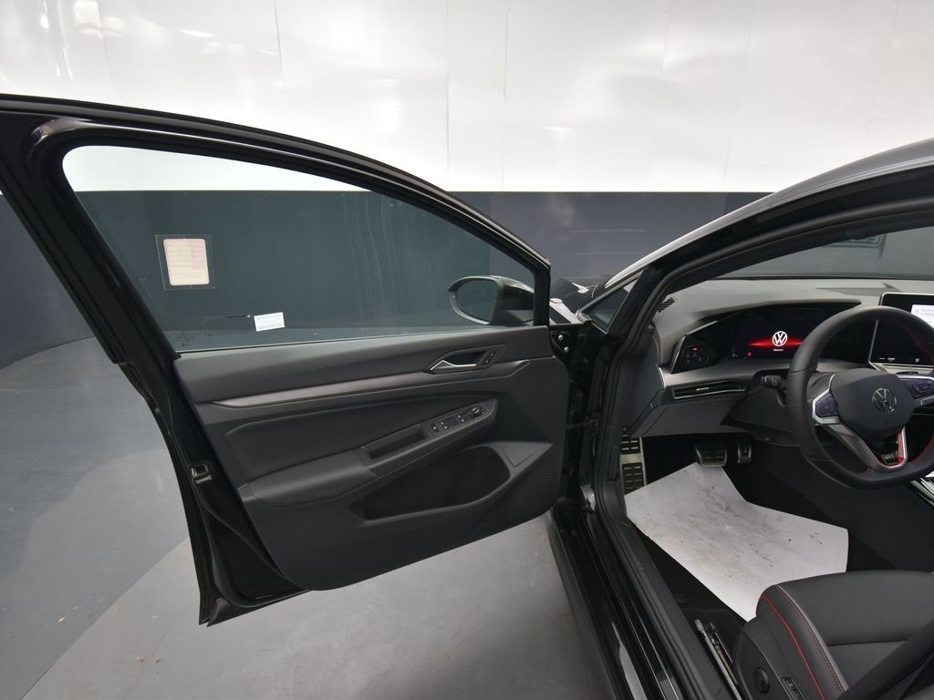 Used 2025 Volkswagen GTI SE image 8
