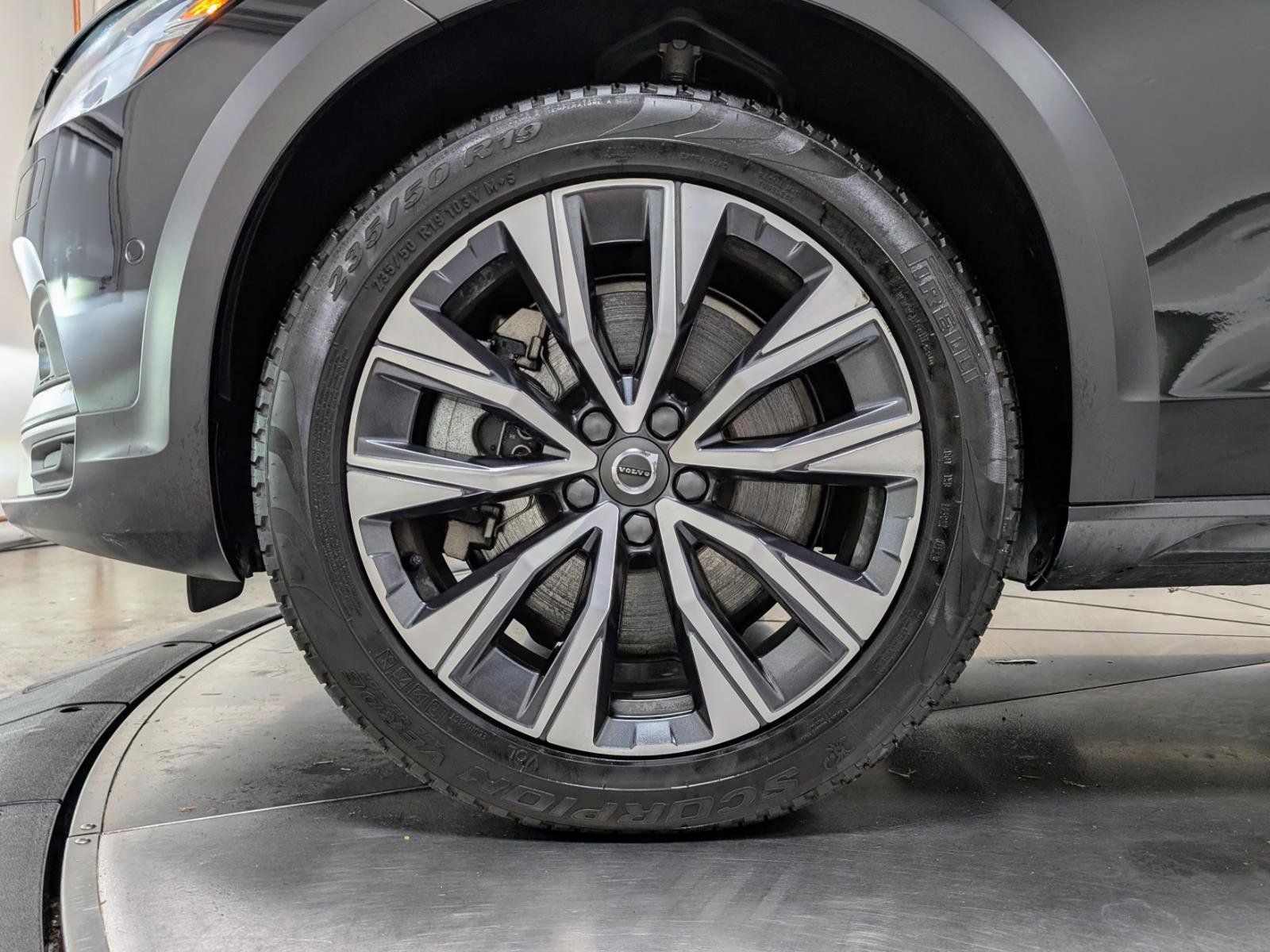 Used 2024 Volvo V90 B6 Cross Country Plus w/ Climate Package image 12