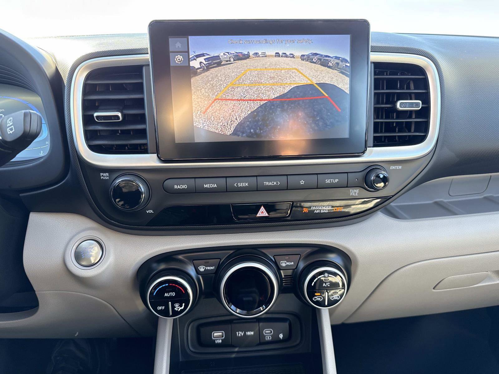 New 2026 Hyundai Venue SEL FWD image 4