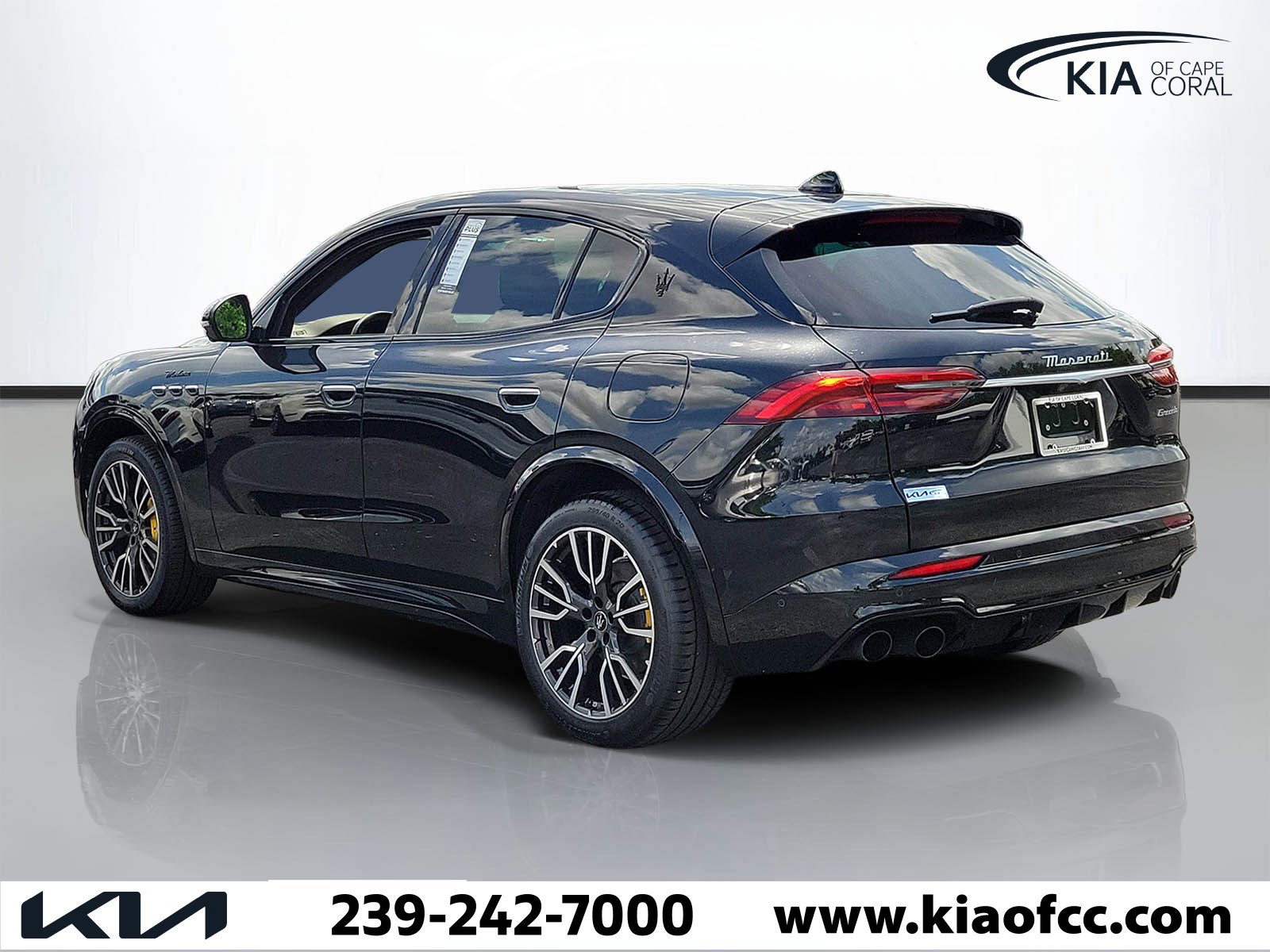 Used 2023 Maserati Grecale Modena image 4