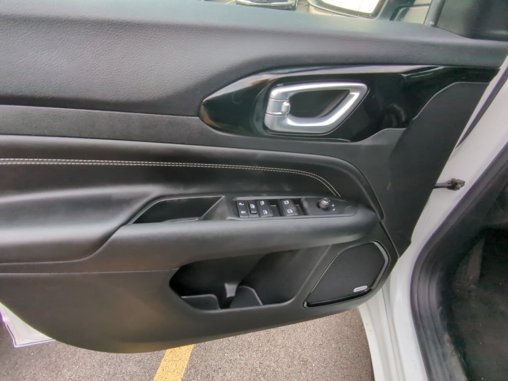 Used 2022 Jeep Compass High Altitude AWD/4WD image 8