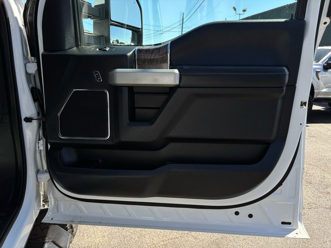 Used 2017 Ford F250 Lariat w/ Lariat Value Package image 25
