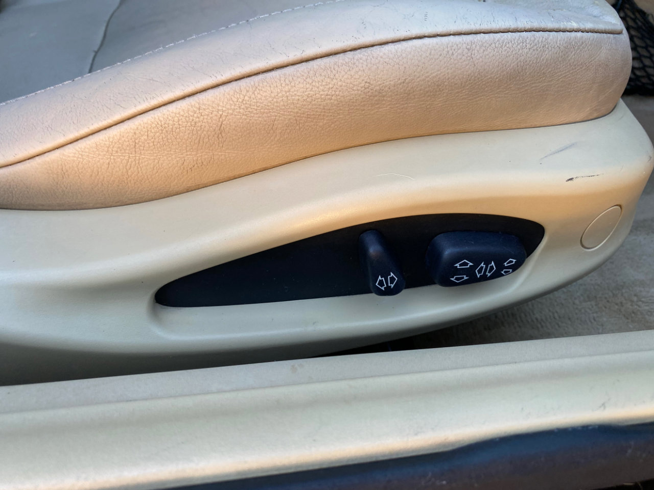 Used 2006 BMW Z4 3.0si image 38