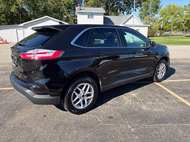 Used 2024 Ford Edge SEL w/ Convenience Package AWD/4WD image 3