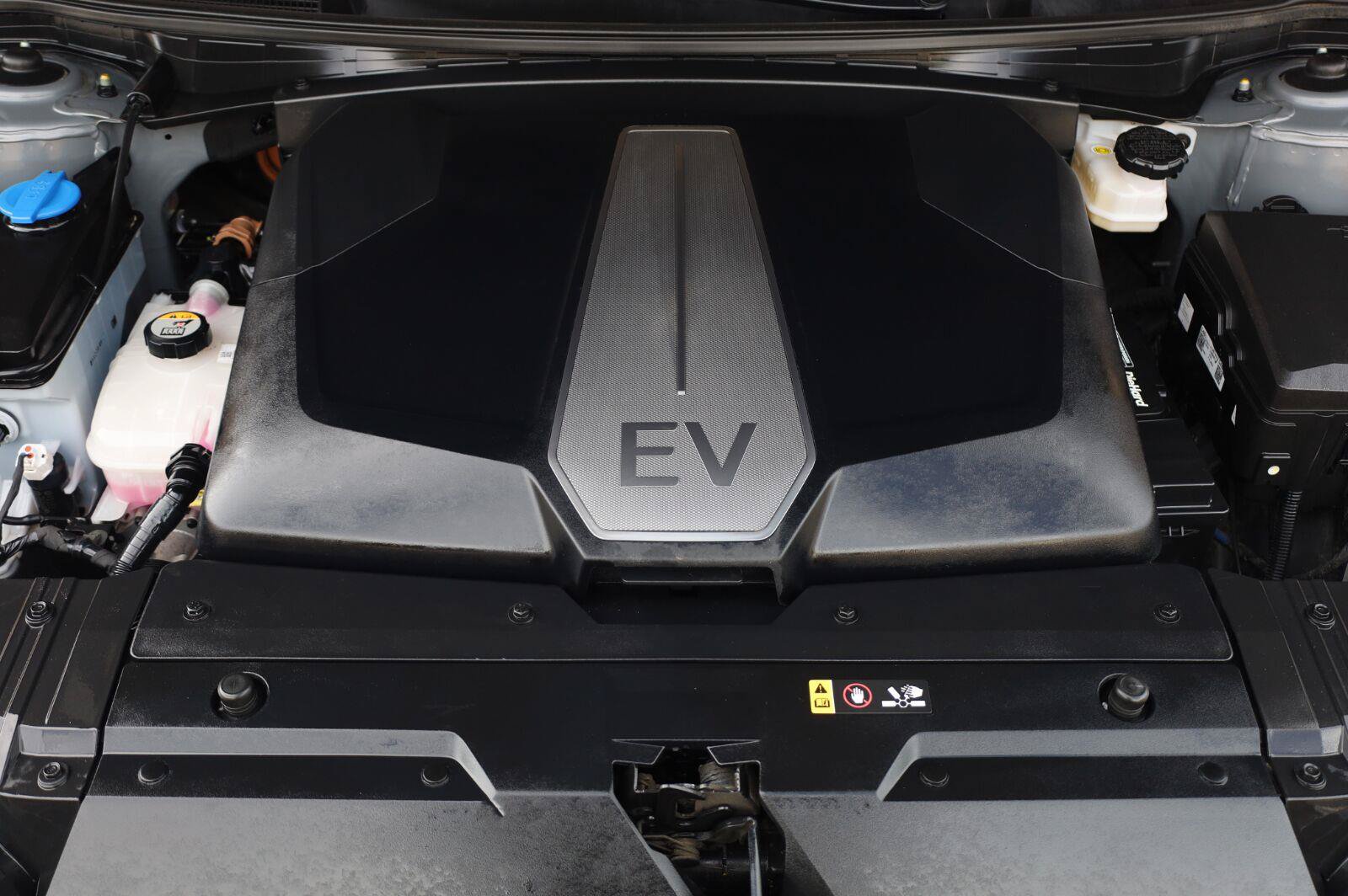 Used 2022 Kia EV6 GT-Line w/ First Edition Package AWD/4WD image 12