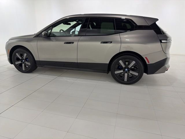Used 2025 BMW iX xDrive50 w/ Premium Package image 2