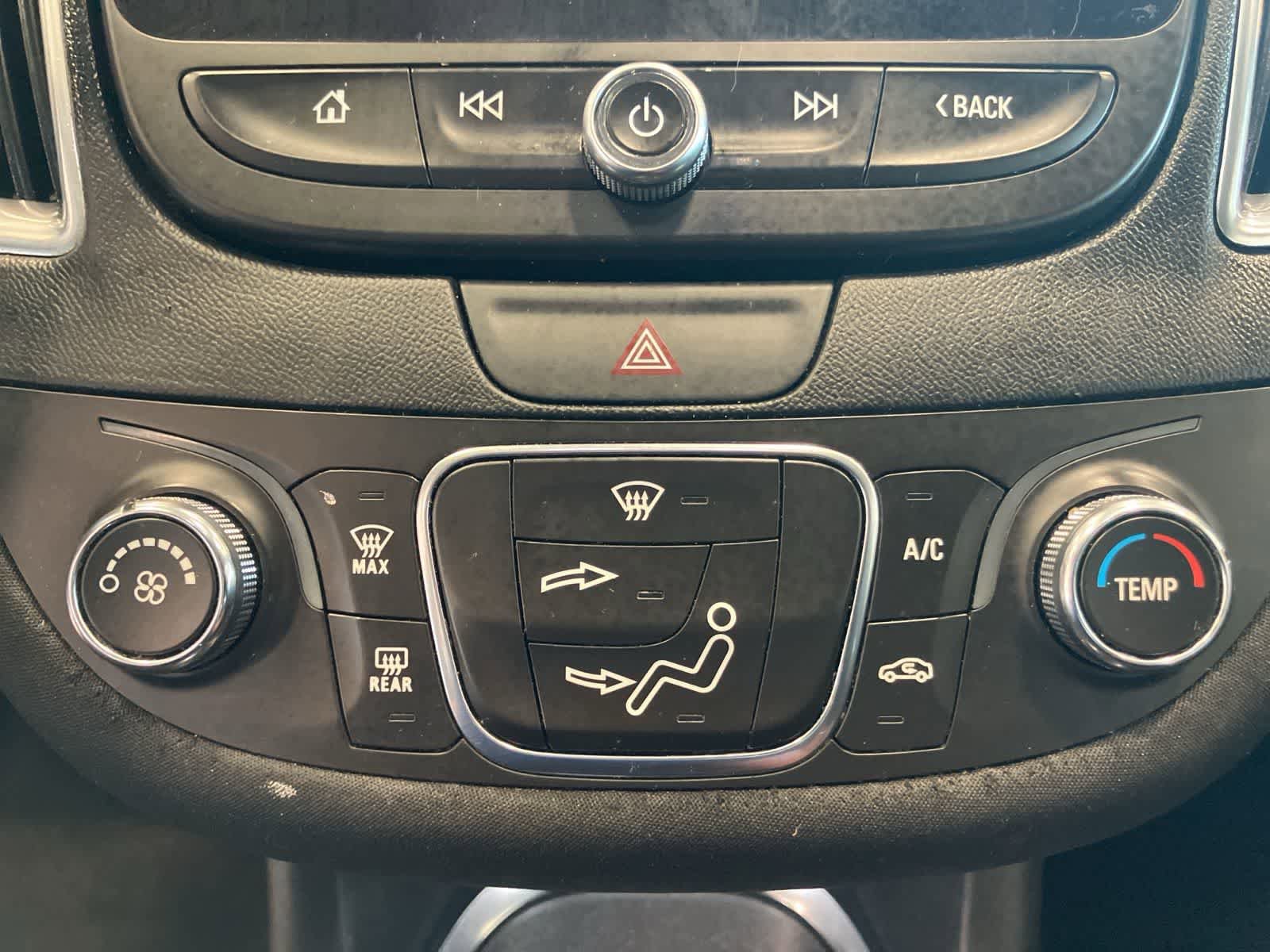 Used 2017 Chevrolet Malibu LT image 17