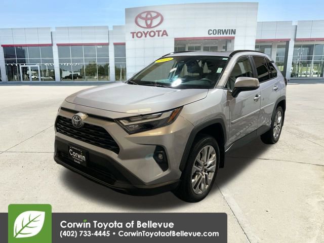 Used 2023 Toyota RAV4 XLE Premium image 4