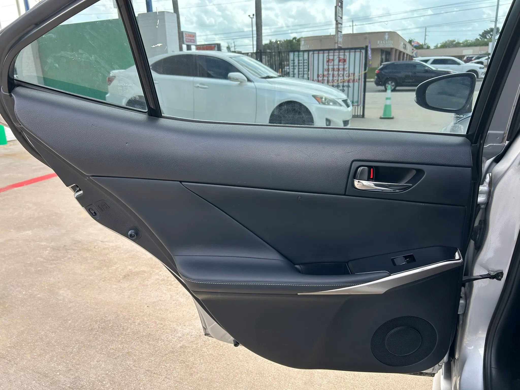 Used 2016 Lexus IS 200t RWD image 17