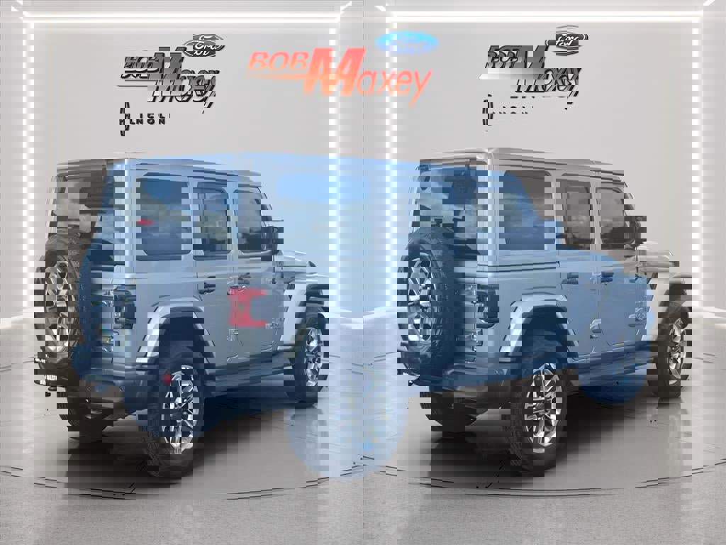 Used 2018 Jeep Wrangler Unlimited Sahara image 4