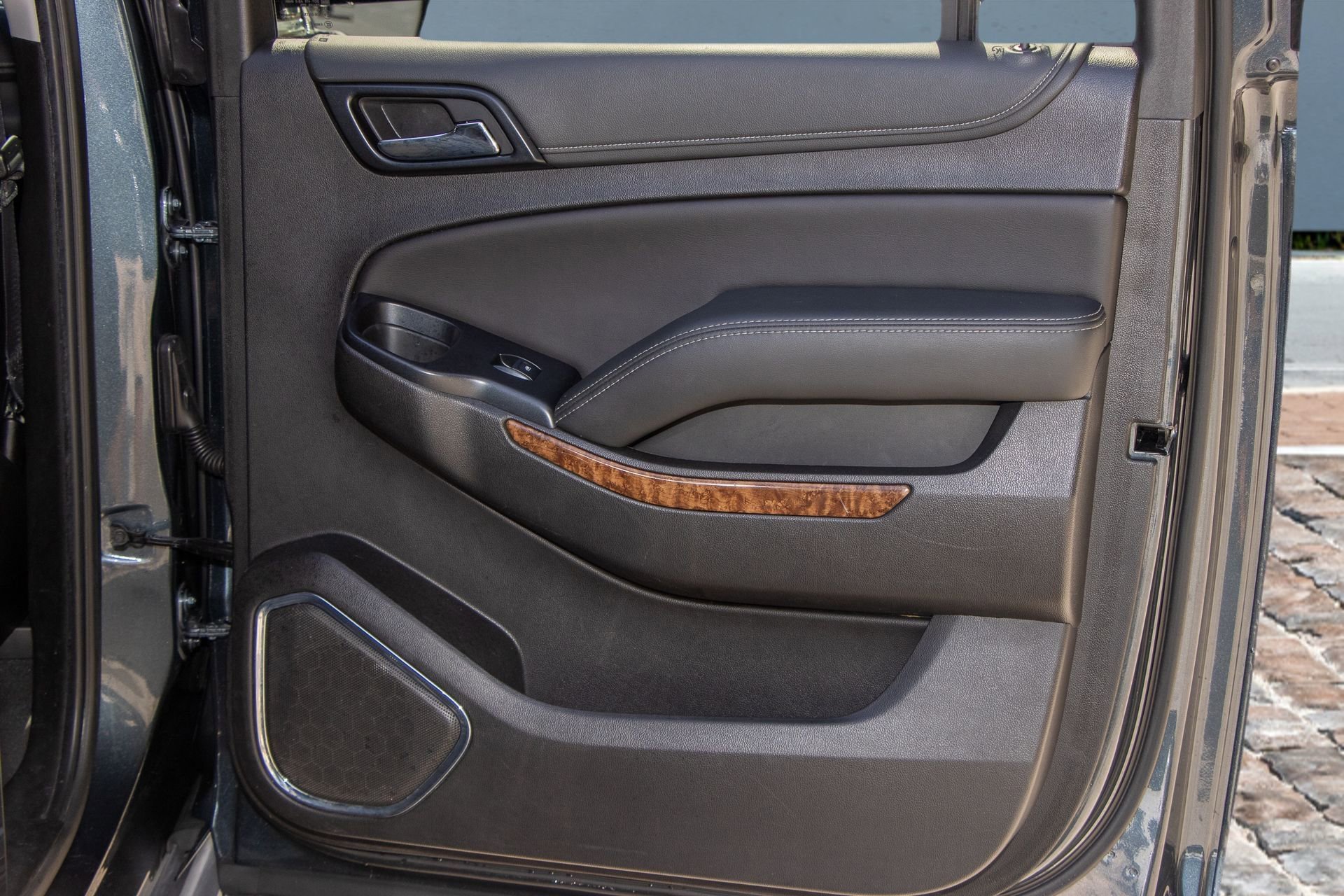 Used 2019 Chevrolet Suburban Premier w/ RST 6.2L Performance Edition image 32