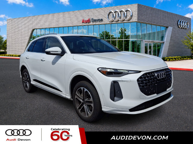 Used 2025 Audi Q5 Premium w/ Convenience Package