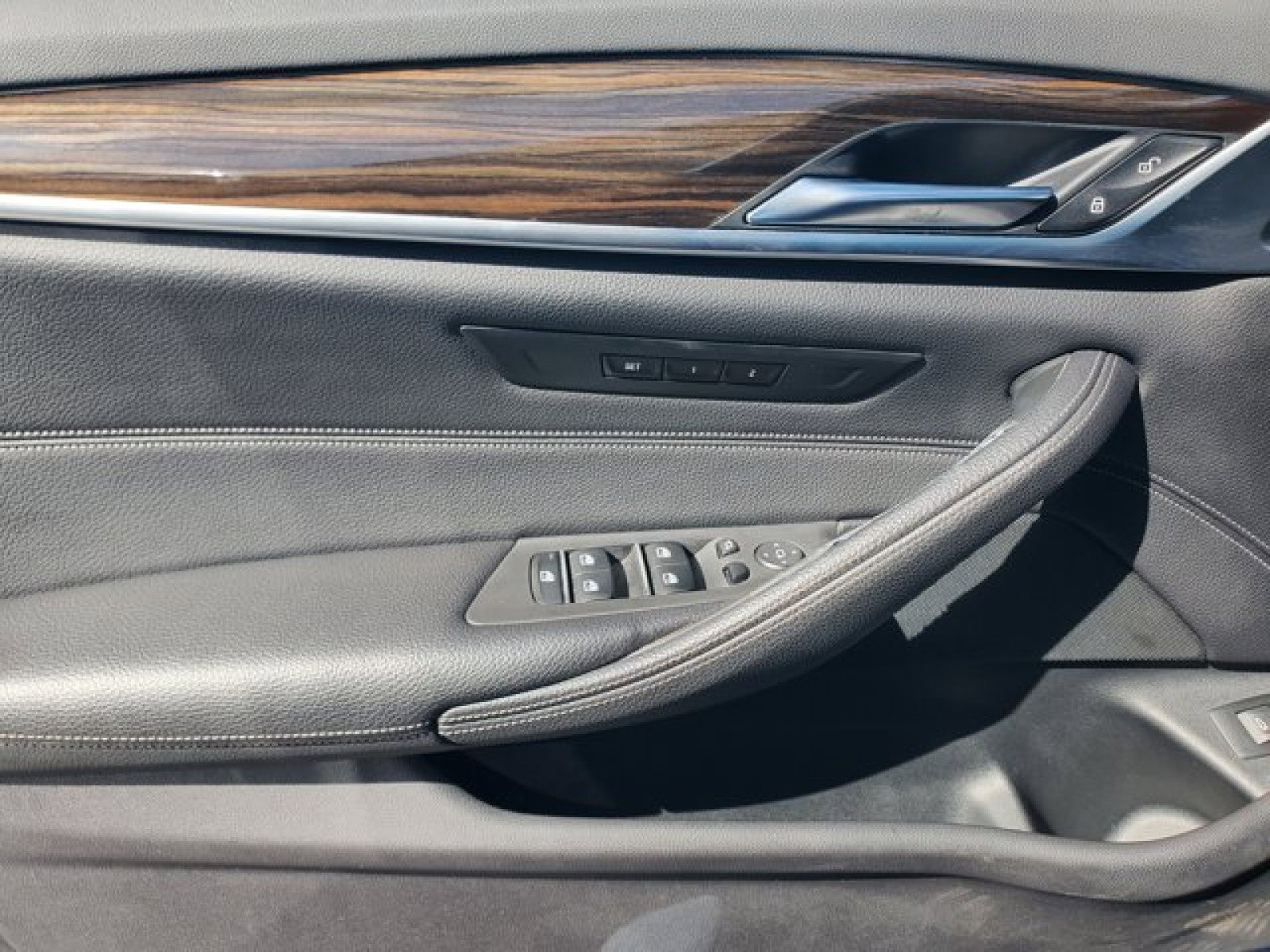 Used 2018 BMW 540i image 14